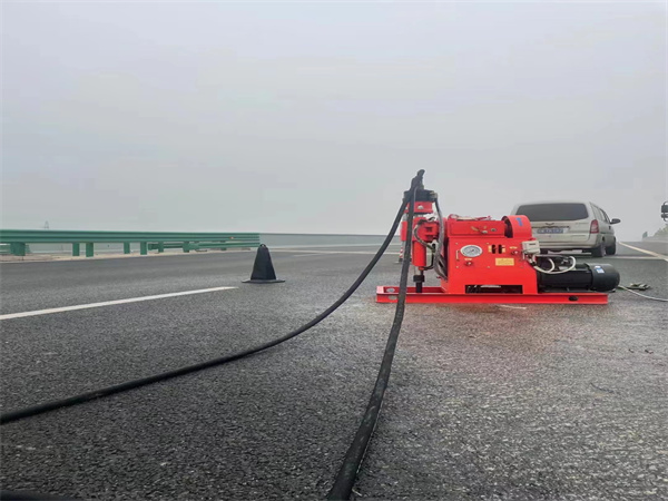 秀屿马路路基路面开裂下沉注浆加固灌浆